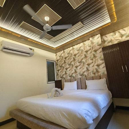 Hotel Jain Shree ウッジャイン エクステリア 写真