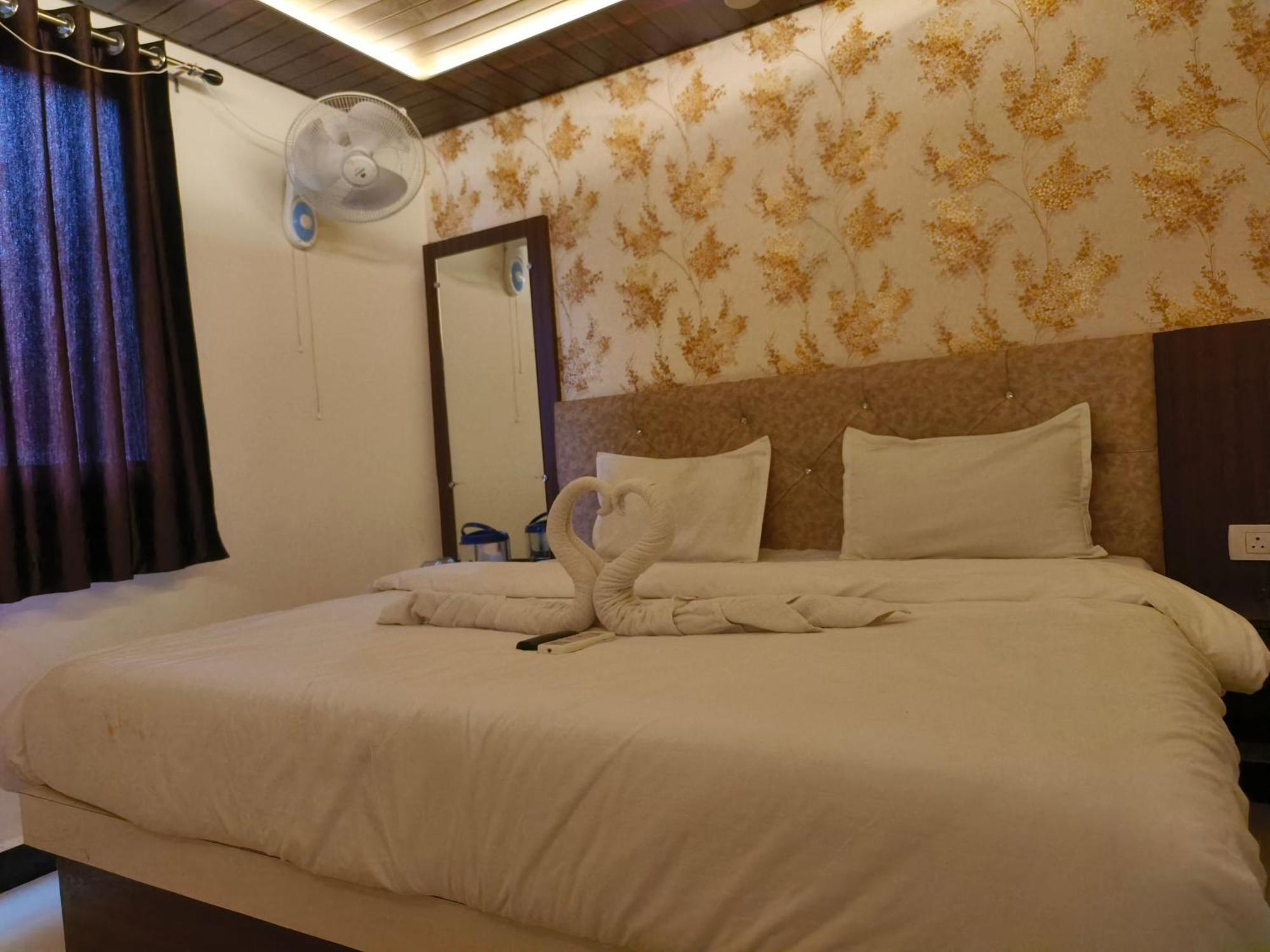 Hotel Jain Shree ウッジャイン エクステリア 写真